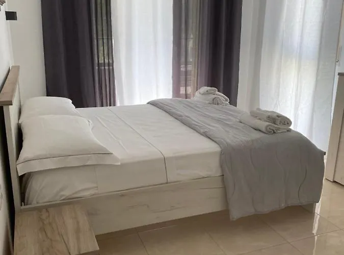 Valamar Nikolla 2 * Hamallaj