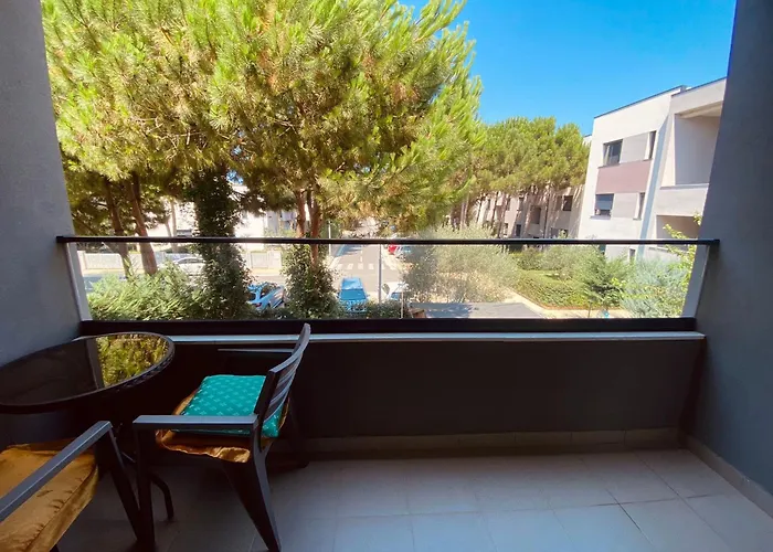 Valamar Nikolla 2 * Hamallaj